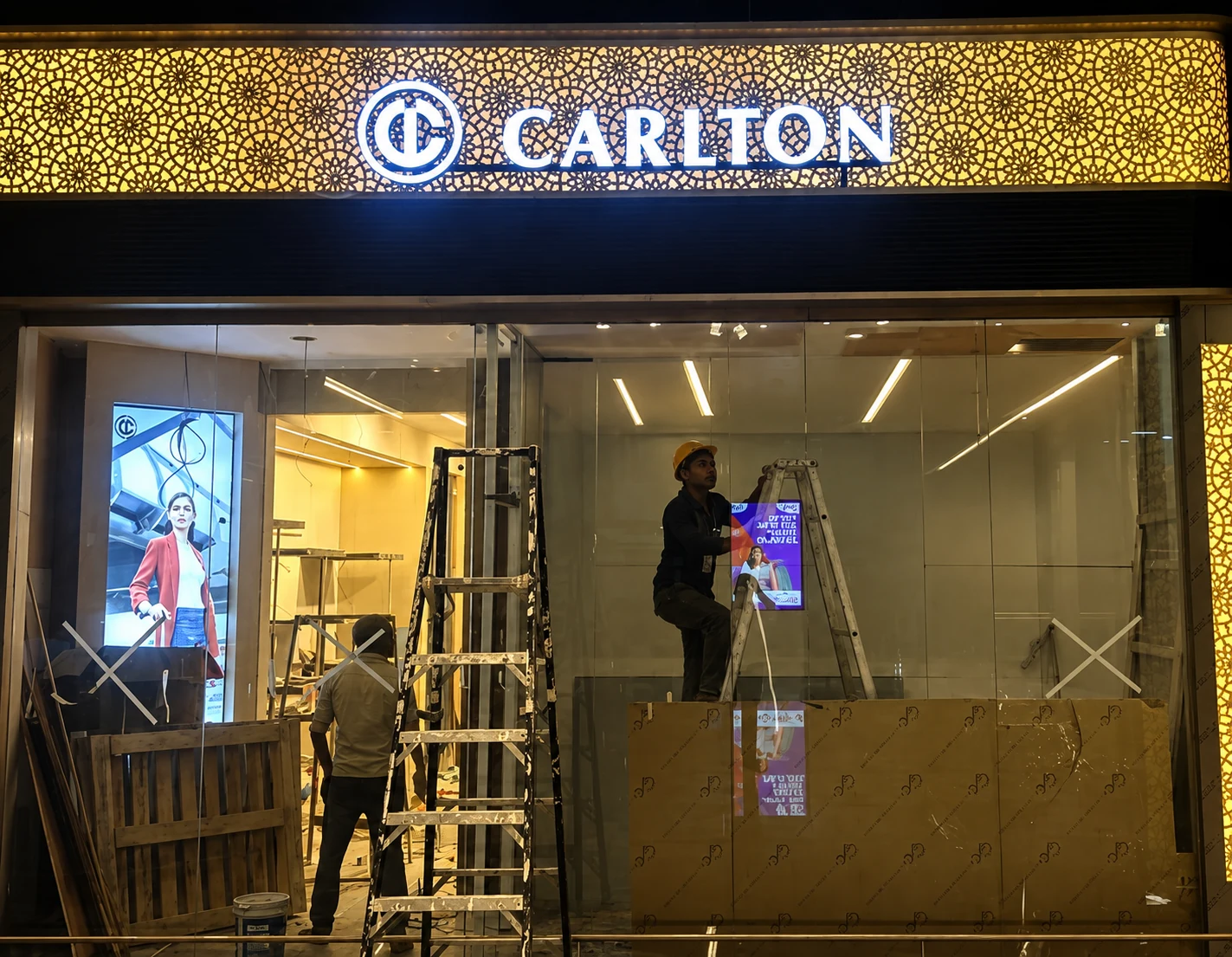 Retail store fitout